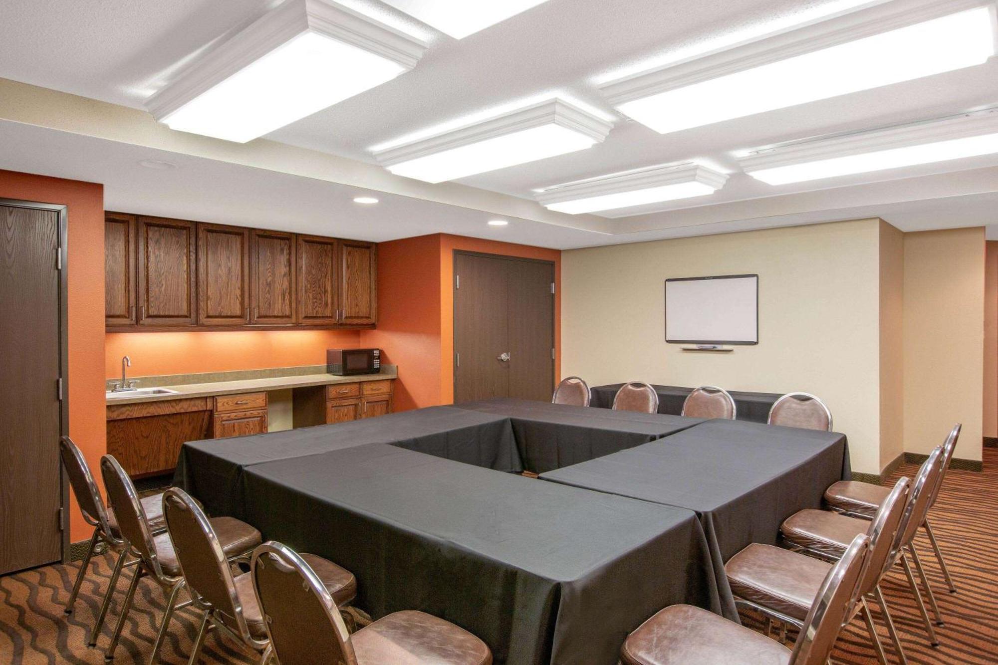 Americinn By Wyndham Ottumwa מראה חיצוני תמונה